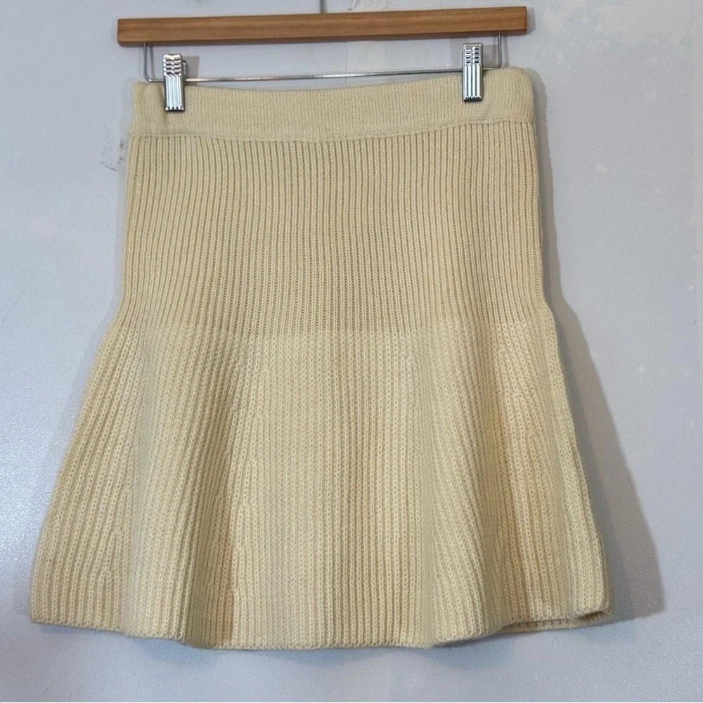 Zara Chunky Knit Wool Blend Flutter Mini Pull-On Skirt-Cream | Size M